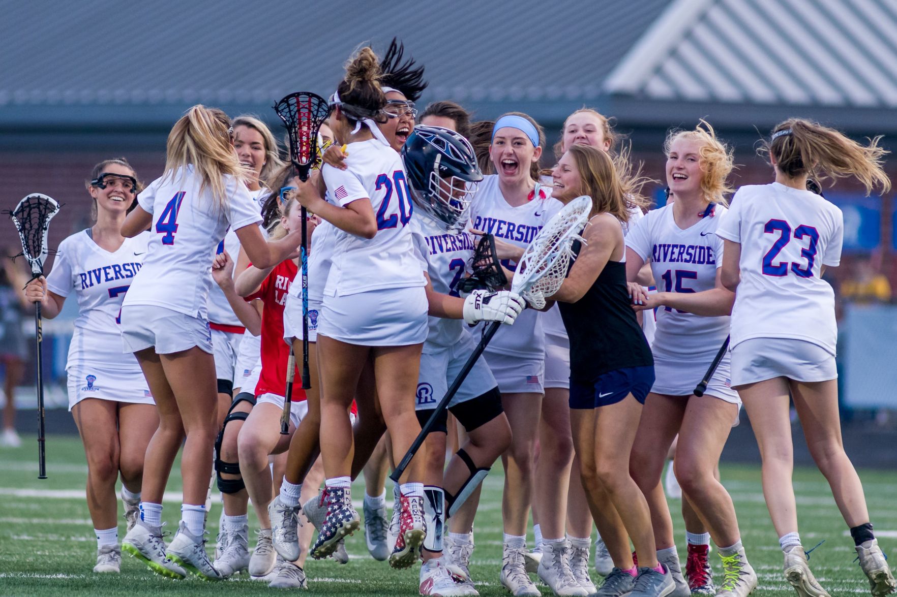 RIV_DOM glax_1.jpg